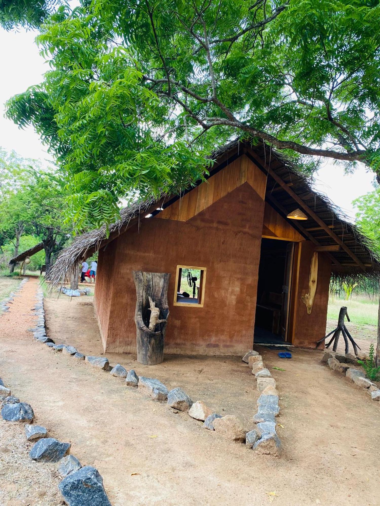 Yala Village Eco Tree House Tissamaharama Exterior photo
